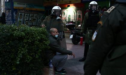 Σύλληψη στην πορεία υπέρ του Δημήτρη Κουφοντίνα (video)