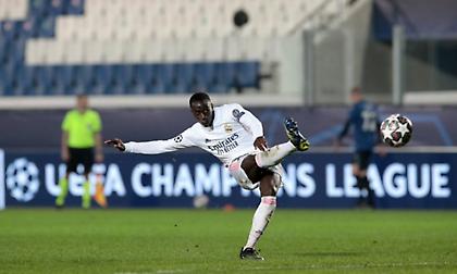 Έκοψε τον «γόρδιο δεσμό» στο 86' η Ρεάλ Μαδρίτης!