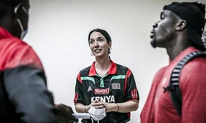 Λιζ Μιλς: Η γυναίκα που έγραψε ιστορία οδηγώντας την Κένυα στο Afrobasket! (video)