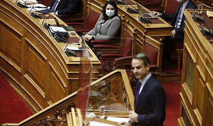 Μητσοτάκης σε Τσίπρα: Σας ρωτώ σαν πατέρα, κατηγορείτε την κυβέρνηση ότι καλύπτει παιδεραστές;