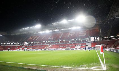 Αϊντχόφεν-Ολυμπιακός: Καταρρακτώδης βροχή αυτή την ώρα στο ''Philips Stadion'' (pics & video)