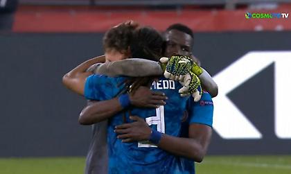 Έξαλλοι πανηγυρισμοί Μαρτίνς και παικτών του Ολυμπιακού! (video)