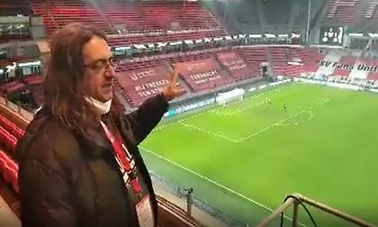 To σχόλιο του Ηρακλή Αντύπα από το ''Philips Stadion'' μετά τη θρυλική πρόκριση του Ολυμπιακού (vid)