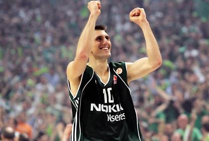 Το κουίζ της ημέρας: Νίκος Χατζηβρέττας, ένας σκόρερ ολκής που έγινε κομάντο!