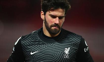 Δεν μπορεί να πάει στην κηδεία του πατέρα του ο Άλισον