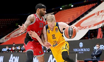 Ντιλέινι: Πήγε στη Γερμανία για το γόνατό του