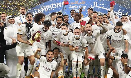 Κυπελλούχοι Κατάρ Τσάβι και Γκιγιέρμε με την Αλ Σαντ