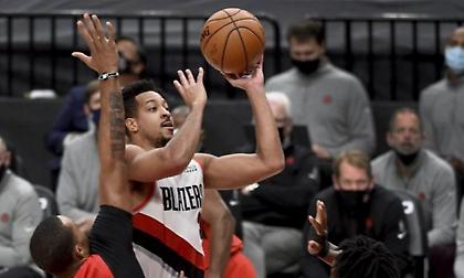 ΜακΚόλουμ: Ενθουσιάστηκε με την «πράσινη» υποδοχή στον Μάριο Χεζόνια