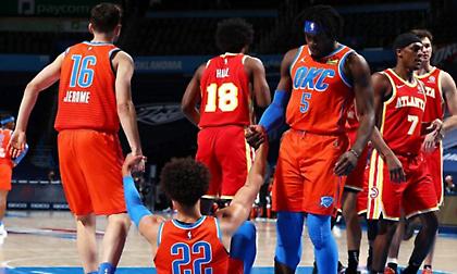 Θάντερ: Άλλαξαν φανέλες στο ημίχρονο γιατί μπερδευόντουσαν οι διαιτητές!