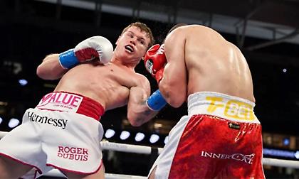 Ασταμάτητος ο Κανέλο – «Ξέκανε» τον Τούρκο, Γιλντιρίμ σε τρεις γύρους (video)