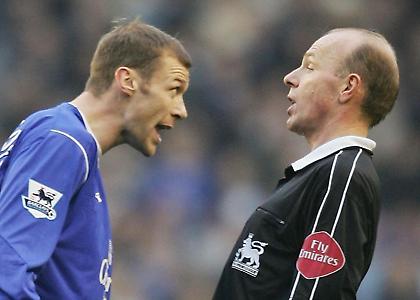 Ντάνκαν Φέργκιουσον: Μια ραψωδία για ένα κεφάλι αγύριστο και φαρμακερό!