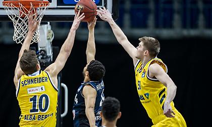 Έτρεχε με 100 η Άλμπα