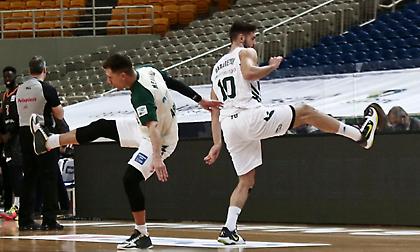 Παναθηναϊκός: Εκτός Νέντοβιτς, Παπαπέτρου με Μπαρτσελόνα, κανονικά ο Χεζόνια