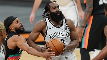 Απίστευτη επίδοση-ρεκόρ από τον... ώριμο Χάρντεν κόντρα στους Σπερς