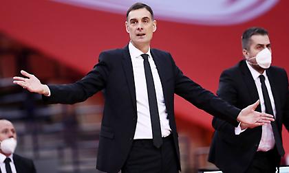 Μπαρτζώκας: «Ήμασταν… ναυάγιο στα τελευταία 15’, οφείλω να είμαι σκληρός»