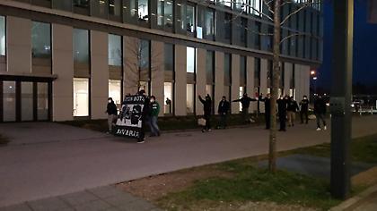 Οπαδοί του Παναθηναϊκού αποθέωσαν την ομάδα στο Μόναχο