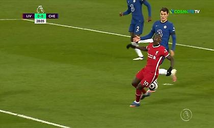 Απίστευτο «τσαφ» του Μανέ: Έψαχνε τη μπάλα στον αέρα!