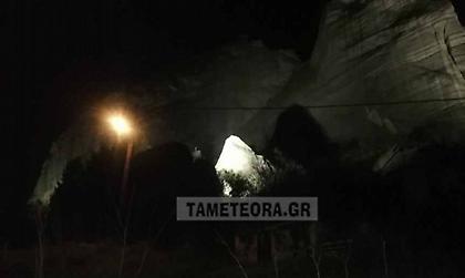 Αποκολλήθηκε βράχος στα Μετέωρα από τον σεισμό των 5,9 ρίχτερ
