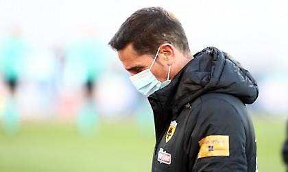 Τα κολλήματα του Χιμένεθ, κάνουν την ΑΕΚ να μοιάζει στο γήπεδο με μικρή ομάδα!