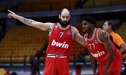 Έσκασε το… χειλάκι του Ολυμπιακού!