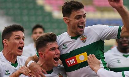 Μπλόκο στο Έλτσε για τη Σεβίλλη