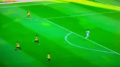 Η χαμένη ευκαιρία της χρονιάς: 4 vs 1 και χωρίς τερματοφύλακα! (video)