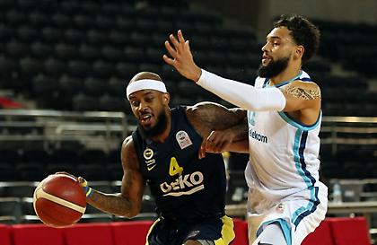 Η Φενέρμπαχτσε συνέτριψε την Τουρκ Τέλεκομ πριν την ΑΕΚ