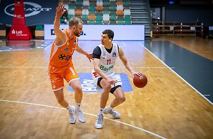 Νίκες για Μπάγερν και Άλμπα