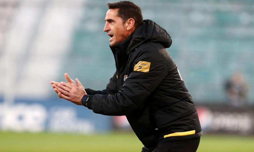 Τσακίρης: «Επιστρέφει στα στόπερ ο Σβάρνας, με κανονικό δεξί μπακ η ΑΕΚ»