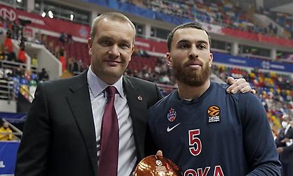 Βατούτιν: «Δεν υπήρχαν αρκετά λεφτά για να έχουμε πλήρες ρόστερ»