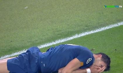 Γιουβέντους-Πόρτο: Ο Γκρούγιτς έπεσε στο έδαφος και... κρυφοκοίταζε πριν σηκωθεί (video)