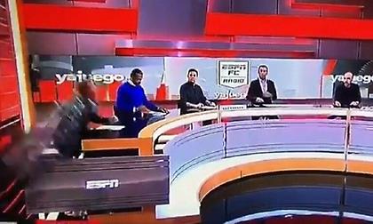 Κολομβία: Οθόνη «καταπλάκωσε» on air δημοσιογράφο σε στούντιο! (video)