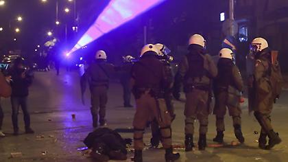 Χούλιγκαν πίσω από την επίθεση στον αστυνομικό βλέπει η ΕΛ.ΑΣ-Κατηγορίες για απόπειρα ανθρωποκτονίας