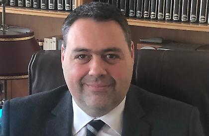 Στο πλευρό του Παπανικολάου ο Τσάκος