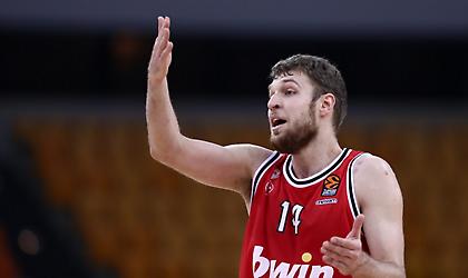 Σάσα Βεζένκοφ: Από τα «γαλλικά» στη Θεσσαλονίκη έως τη… Λίτσα Πατέρα!