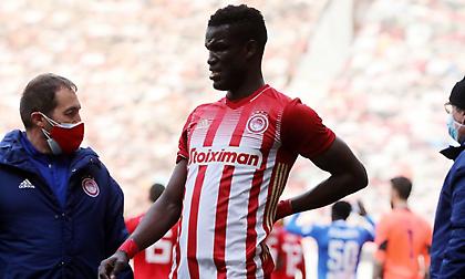 Το παλεύει για να παίξει ο Μπα!