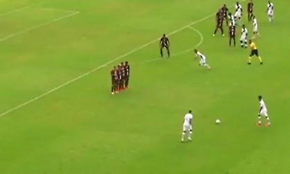 H χειρότερη «κομπίνα» σε φάουλ έγινε στη Βραζιλία... (video)