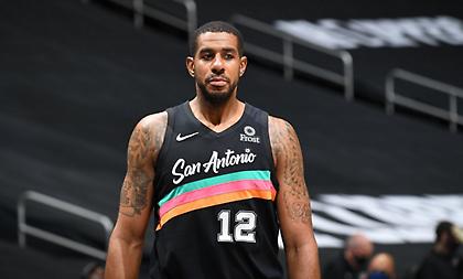 Εξετάζουν την απόκτηση του Όλντριτζ οι Λέικερς