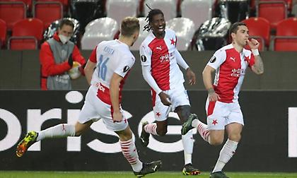 Σλάβια Πράγας-Ρέιντζερς: Άνοιξαν το σκορ οι γηπεδούχοι με σουτάρα του Σταντσίου (video)