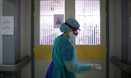 Κορωνοϊός- Ελλάδα: 2405 νέα κρούσματα-49 θάνατοι- 521 διασωληνωμένοι