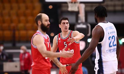 Λαρεντζάκης: «Υπάρχει δόση… τρέλας στον Ολυμπιακό»