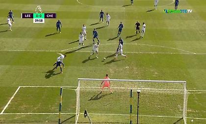 Λιντς-Τσέλσι: Παραλίγο απίθανο αυτογκόλ! (video)