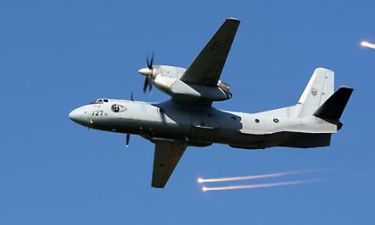 Καζακστάν: Αεροσκάφος Antonov 26 συνετρίβη κατά την προσγείωσή του στο Αλμάτι (video)