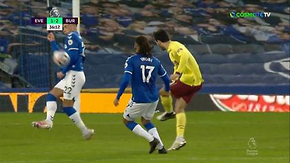 Άλλοι κανονισμοί στην Premier League: Καθαρό χέρι, δεν εξετάστηκε ποτέ στο VAR για πέναλτι! (video)