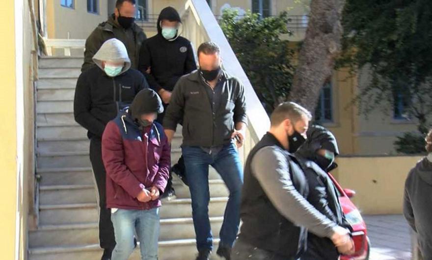 Προφυλακιστέος ένας, ελεύθεροι οι υπόλοιποι για τον οπαδικό καβγά