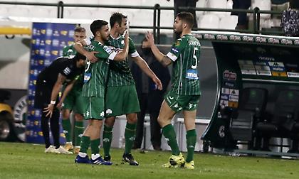 Σένκεφελντ: Έπαιξε… λαβωμένος ο «πύργος» της άμυνας