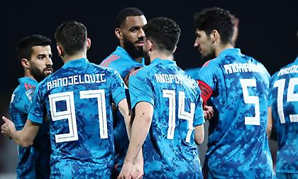 Αφού έχει πρόβλημα ο Ολυμπιακός στα στημένα, τουλάχιστον ας μην τα δίνει τόσο εύκολα…