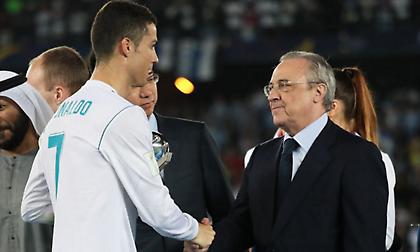 «Για τρεις λόγους διστάζει ο Πέρεθ να φέρει ξανά τον Ρονάλντο στη Ρεάλ»