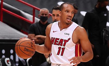 Τσεκάρουν Μπράντλεϊ οι Μπακς