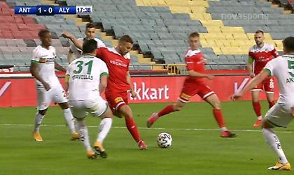 Δεν ξεχνιέται η τέχνη: Πανέμορφο γκολ από τον Ποντόλσκι (video)